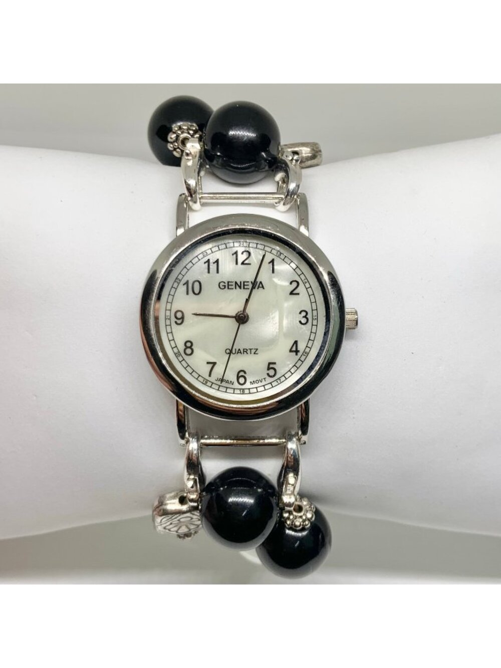 Geneva women’s beaded bracelet watch silver tone 33mm mop dial Quartz running